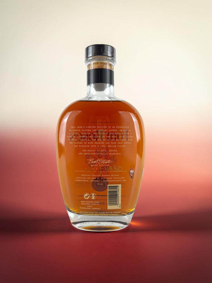Back Label
Four Roses 135th Anniversary back label showing recipe composition and bottle number.