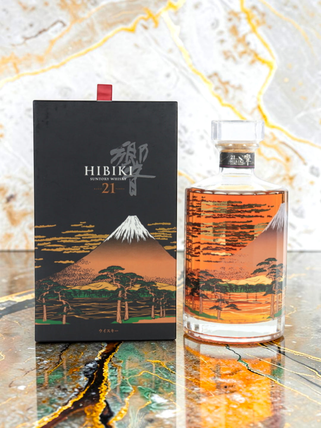 Hibiki 21 Year Old Mount Fuji Decanter (Presentation Box Edition)