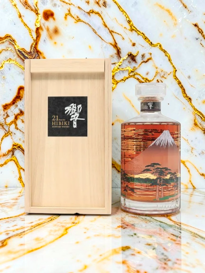 Hibiki 21 Year Old Mount Fuji Decanter (Wooden Box Edition)