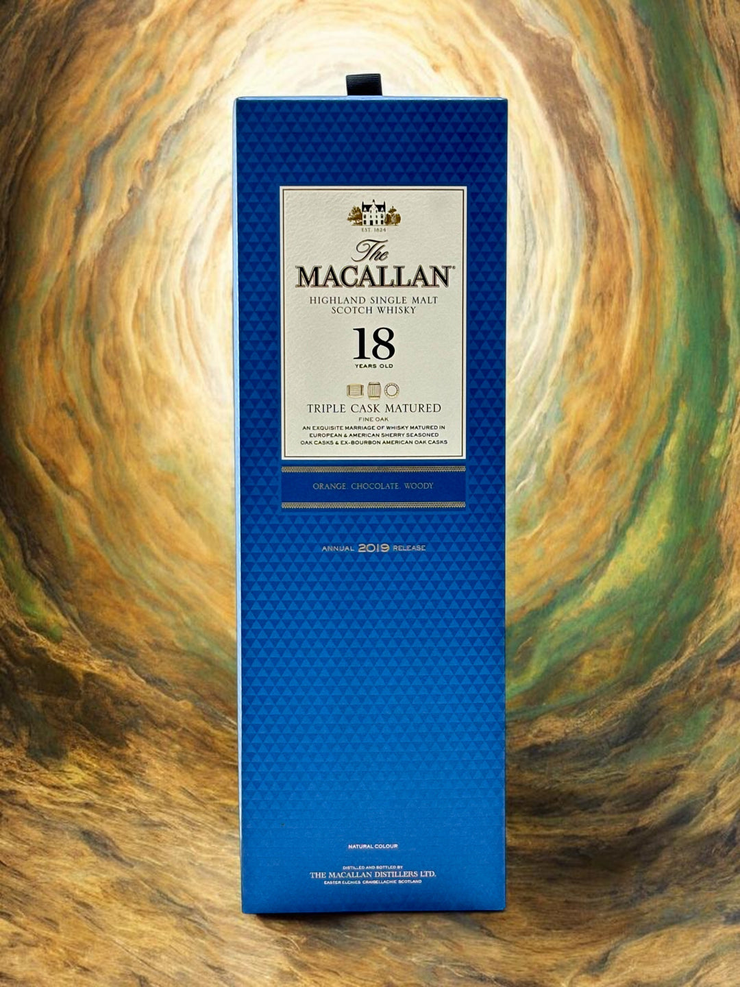  Presentation Box
Macallan 18 Sherry Oak 2025 David Carson-designed presentation box, front view.
